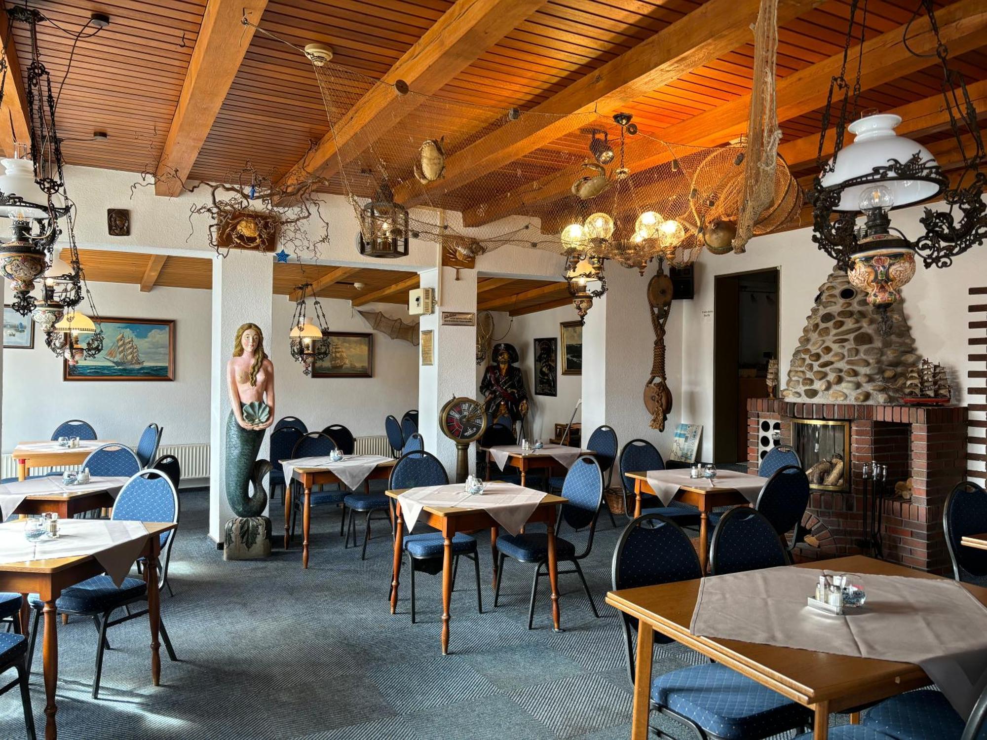 Hotel-Restaurant Cafe Caro Carolinensiel Ngoại thất bức ảnh