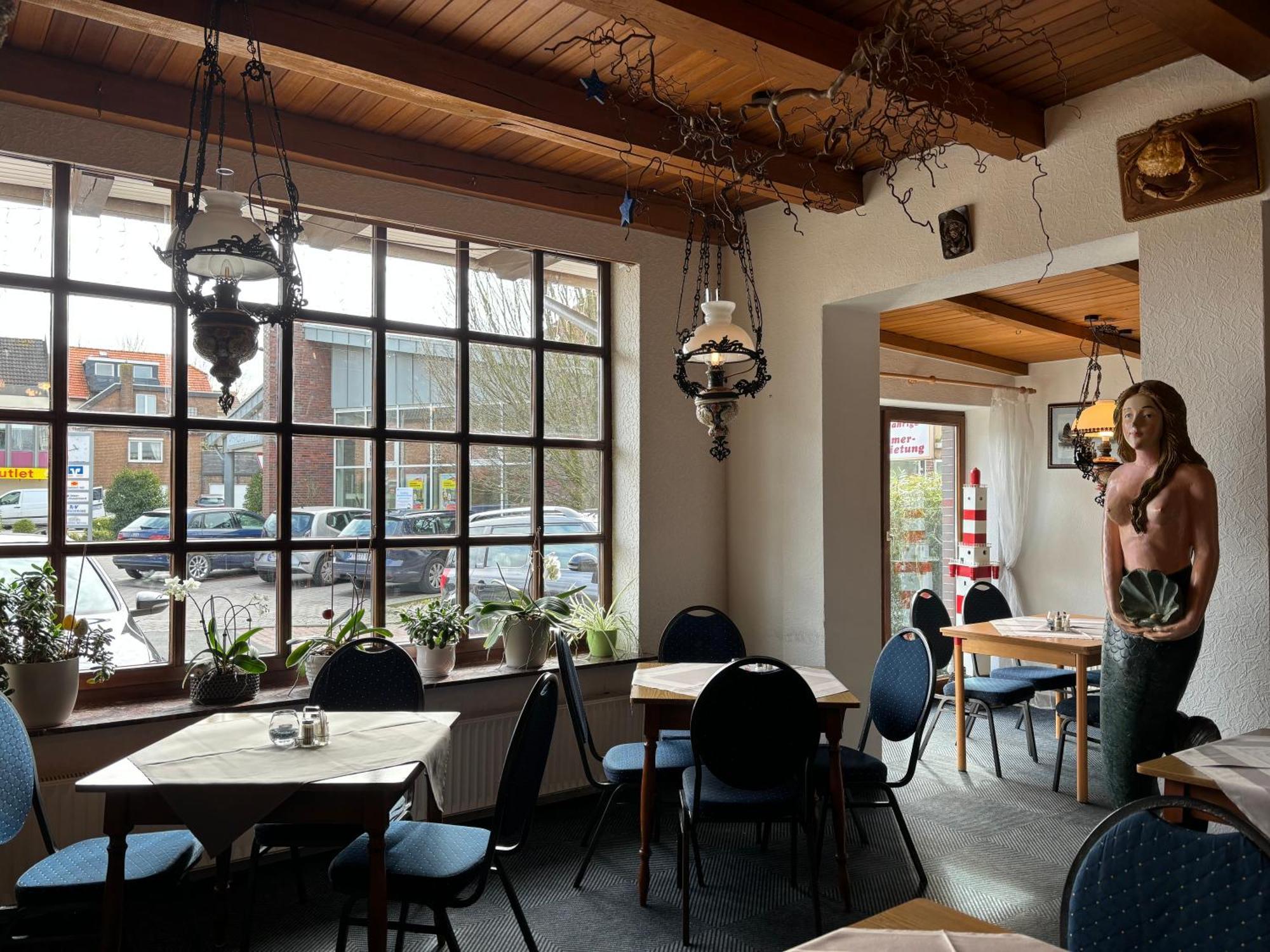 Hotel-Restaurant Cafe Caro Carolinensiel Ngoại thất bức ảnh