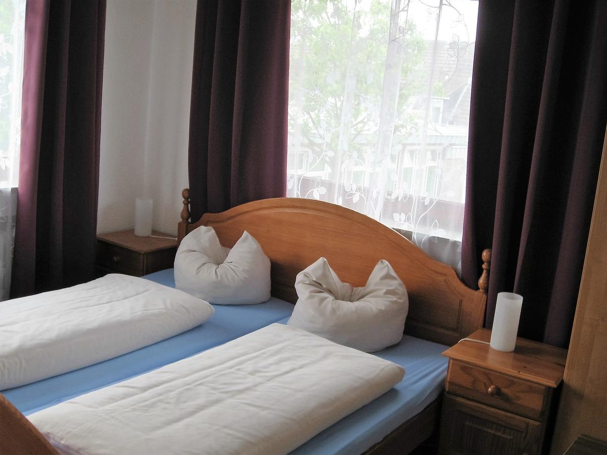 Hotel-Restaurant Cafe Caro Carolinensiel Ngoại thất bức ảnh